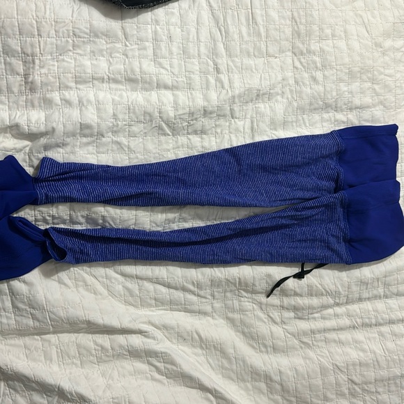Lululemon pigment blue leg warmers - Picture 1 of 3